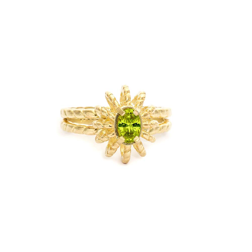 Elegant Baroque Solitaire Green Peridot Ring | Luxury Jewelry