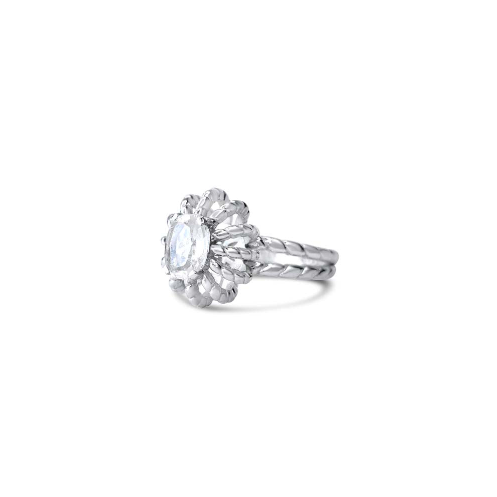 White Sapphire Baroque Ring | Elegant and Timeless Jewelry